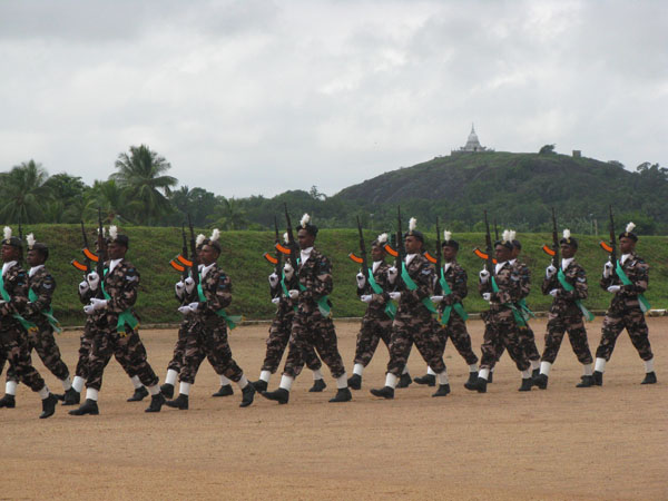 එම් අයි 24 හෙලිකොප්ටර් බලඝණය 15 වන සංවත්සරය සමරයි..