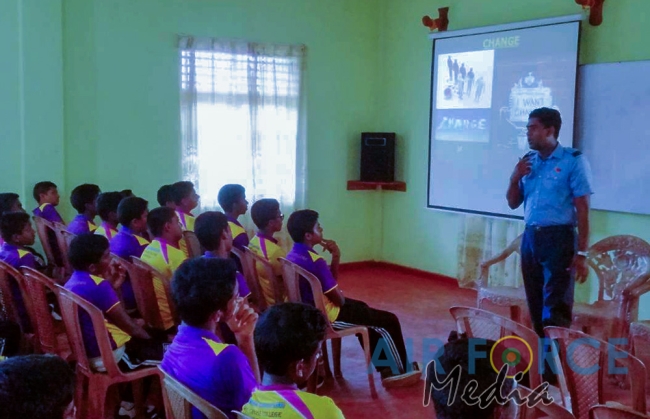SLAF Station Katukurunda conducts Leadership Training at Holy Cross College, Payagala
