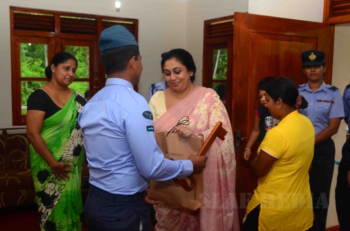 9th ‘Guwan Lak Sevana’ House Handed over and Assistance to Underprivileged School At Katukurunda