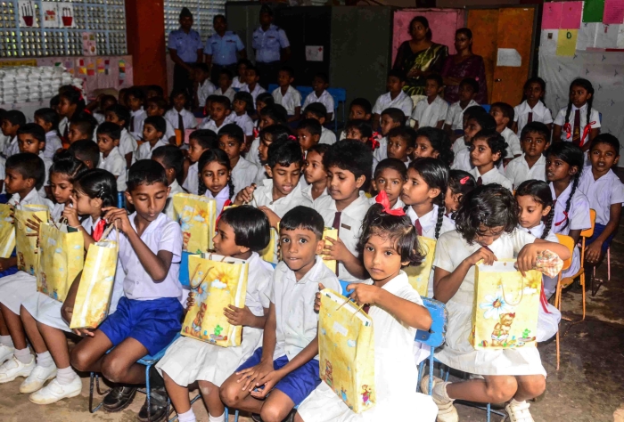 9th ‘Guwan Lak Sevana’ House Handed over and Assistance to Underprivileged School At Katukurunda