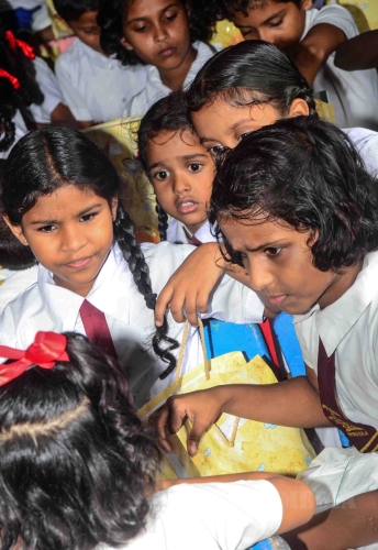 9th ‘Guwan Lak Sevana’ House Handed over and Assistance to Underprivileged School At Katukurunda