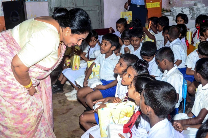 9th ‘Guwan Lak Sevana’ House Handed over and Assistance to Underprivileged School At Katukurunda