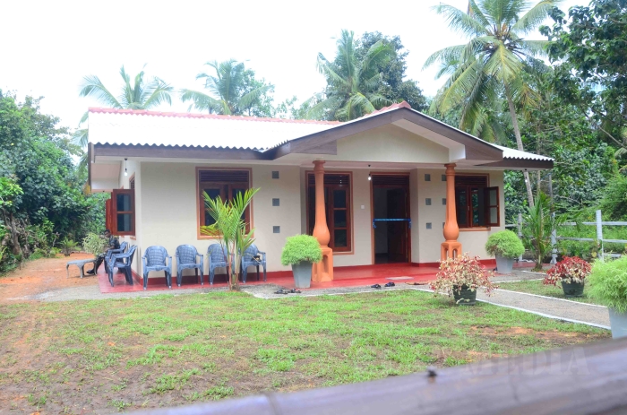 9th ‘Guwan Lak Sevana’ House Handed over and Assistance to Underprivileged School At Katukurunda