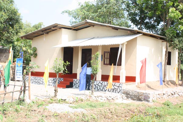ආබාධිත රණවිරුවාට නිවසක්.. House for Injured War Hero