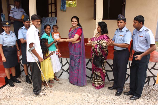 ආබාධිත රණවිරුවාට නිවසක්.. House for Injured War Hero