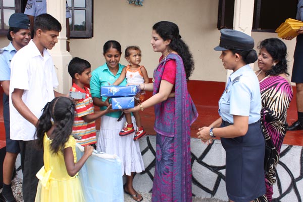 ආබාධිත රණවිරුවාට නිවසක්.. House for Injured War Hero