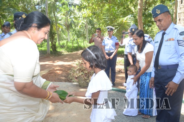 8th ‘Guwan Lak Sevana’ House Handed Over