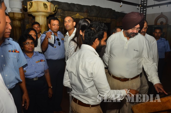 Air Chief Marshal Birender Singh Dhanoa visits Temple of the Sacred Tooth