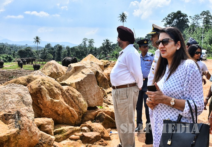 Air Chief Marshal Birender Singh Dhanoa visits Temple of the Sacred Tooth