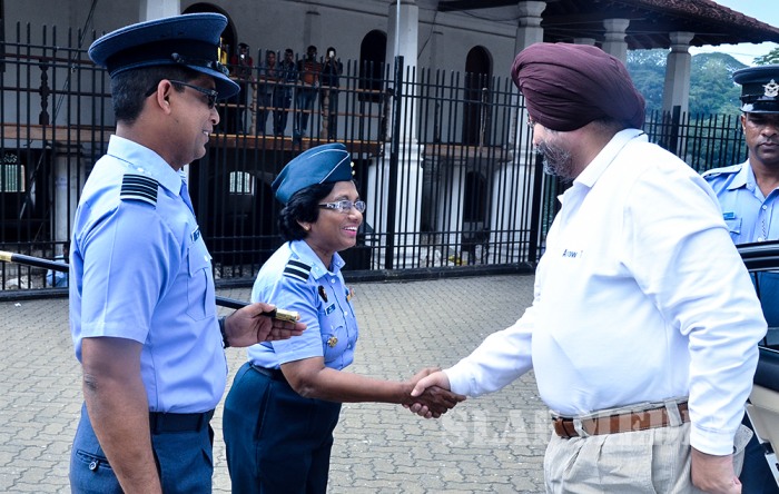 Air Chief Marshal Birender Singh Dhanoa visits Temple of the Sacred Tooth