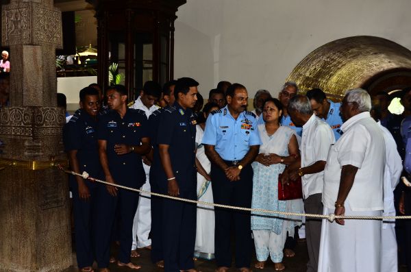Air Chief Marshal Arup Raha visits Temple of the Sacred Tooth