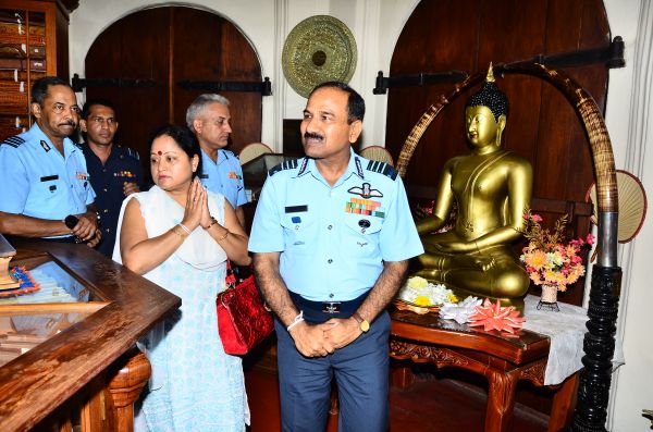 Air Chief Marshal Arup Raha visits Temple of the Sacred Tooth