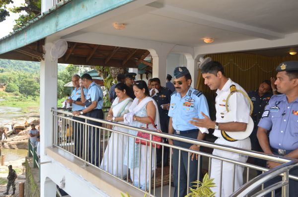 Air Chief Marshal Arup Raha visits Temple of the Sacred Tooth