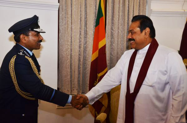 Air Chief Marshal Arup Raha visits Temple of the Sacred Tooth