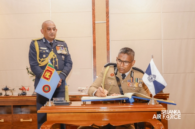 INSPECTOR GENERAL OF POLICE CALLS ON THE COMMANDER OF THE AIR FORCE