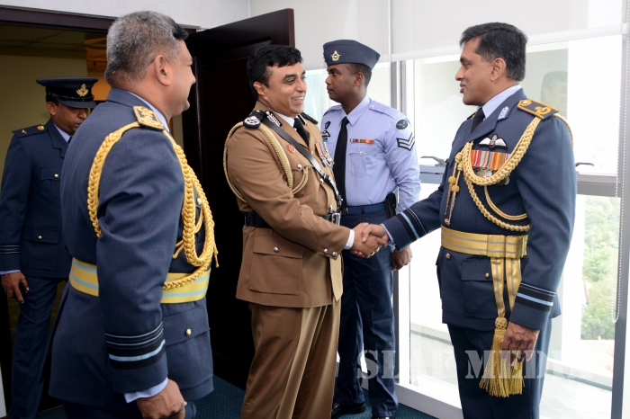 IGP pays a Courtesy Call To Air Force Commander
