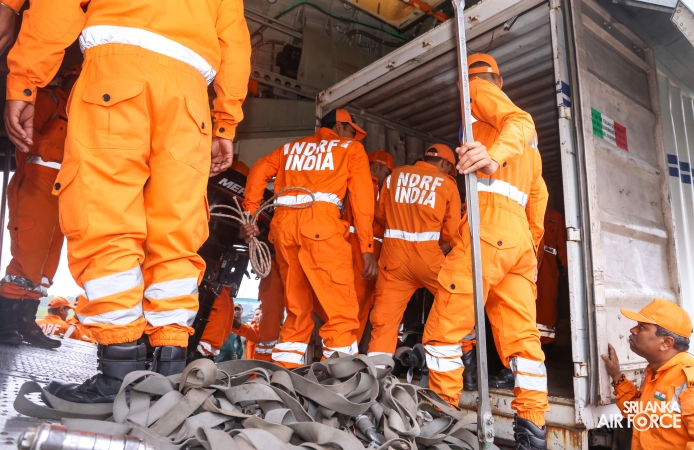 IL-76 IAF AIRCRAFT ARRIVES IN SRI LANKA WITH NDRF TEAM AND DISASTER RELIEF SUPPLIES