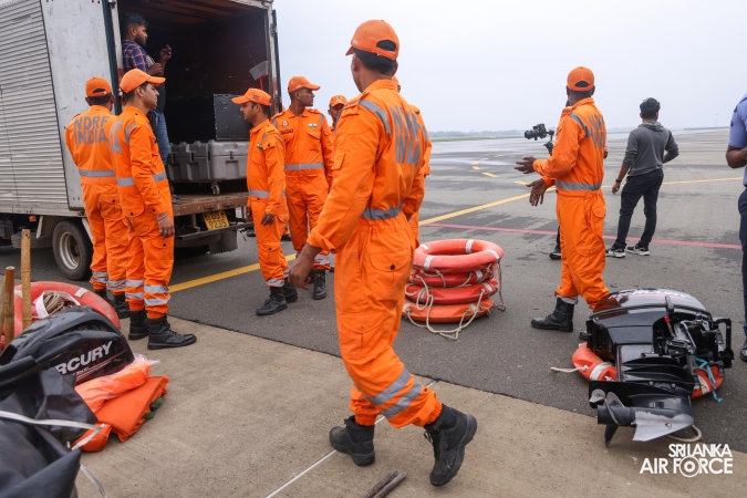 IL-76 IAF AIRCRAFT ARRIVES IN SRI LANKA WITH NDRF TEAM AND DISASTER RELIEF SUPPLIES