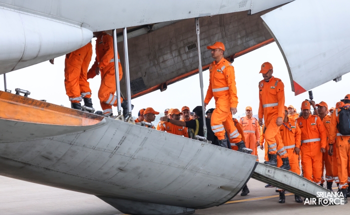 IL-76 IAF AIRCRAFT ARRIVES IN SRI LANKA WITH NDRF TEAM AND DISASTER RELIEF SUPPLIES