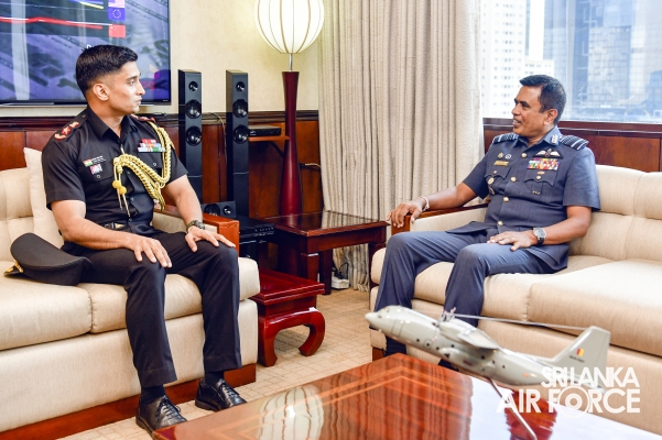 ASSISTANT
DEFENCE ADVISER OF THE INDIAN HIGH COMMISSION IN SRI LANKA CALLS ON THE
COMMANDER