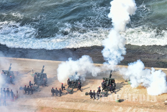 Sri Lanka Air Force Joins in the 70th Independence Day Celebrations