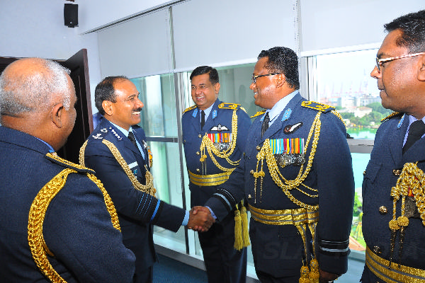 Chief of the Air Staff of the Indian Air Force Calls on the Commander