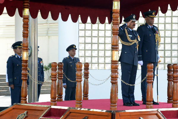 Chief of the Air Staff of the Indian Air Force Calls on the Commander