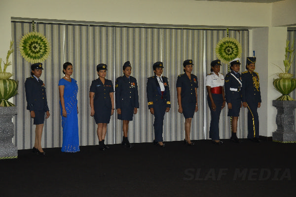 Chief of the Air Staff of the Indian Air Force Calls on the Commander