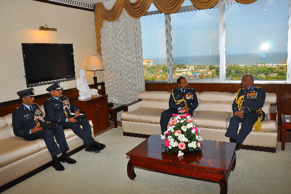 Chief of the Air Staff of the Indian Air Force Calls on the Commander