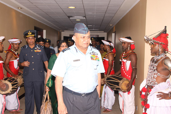 Indian Air Chief Arrives in Sri Lanka