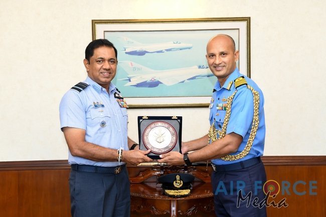 INDIAN DEFENCE ADVISER CALLS ON THE COMMANDER OF THE AIR FORCE