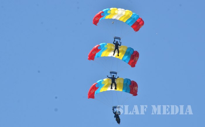 Indian Air Force Sky Divers Visit SLAF Station Ampara