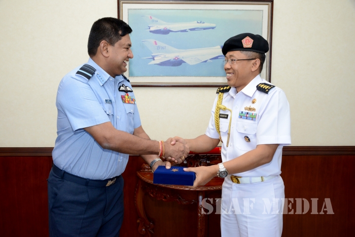 Indonesian Military Attaché Calls on Commander