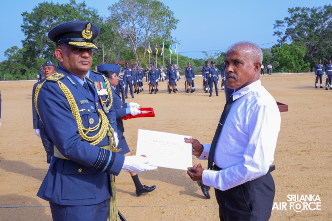 COMMANDER’S INSPECTION AT SLAF STATION WEERAWILA