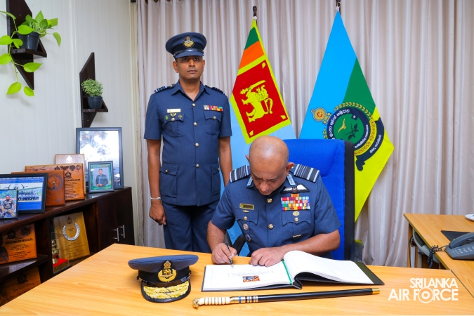 COMMANDER’S INSPECTION AT SLAF STATION WEERAWILA