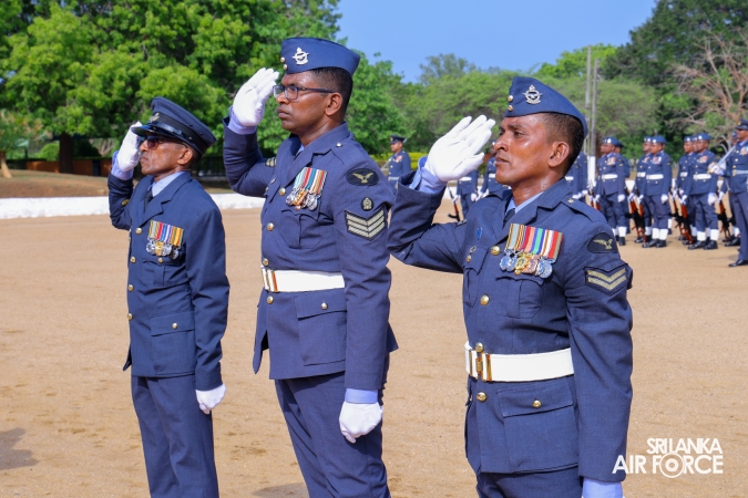 COMMANDER’S INSPECTION AT SLAF STATION WEERAWILA