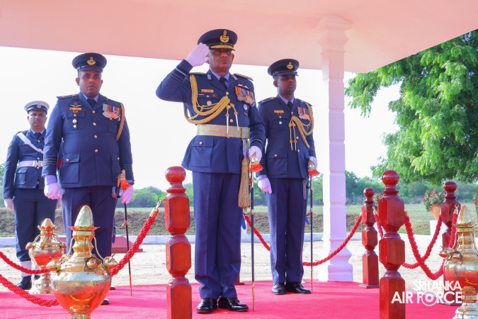 COMMANDER’S INSPECTION AT SLAF STATION WEERAWILA