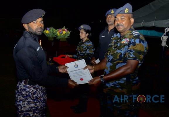 DEMONSTRATION AND CERTIFICATE AWARDING CEREMONY OF NO 01 UNARMED COMBAT INSTRUCTORS’ COURSE AT SLAF CTS DIYATALAWA