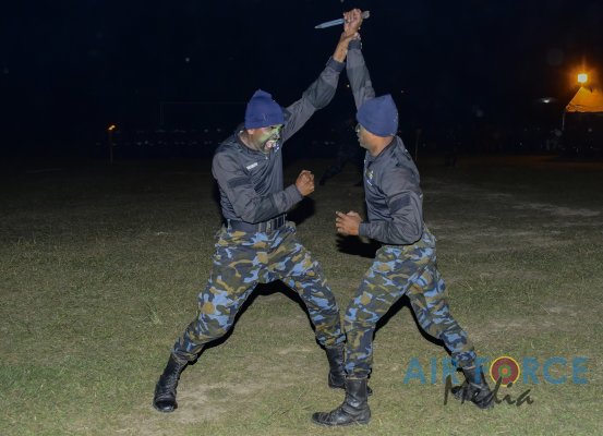 DEMONSTRATION AND CERTIFICATE AWARDING CEREMONY OF NO 01 UNARMED COMBAT INSTRUCTORS’ COURSE AT SLAF CTS DIYATALAWA