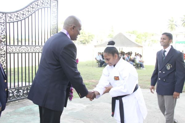 අන්තර් ඒකක කරාතේ තරගාවලියේ ජය අනුරාධපුරට