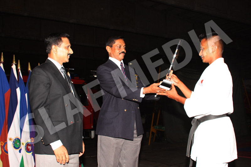 අන්තර් ඒකක කරාතේ තරගාවලියේ ජය ඒකලට අන්තර් ඒකක කරාතේ තරගාවලියේ ජය ඒකලට
