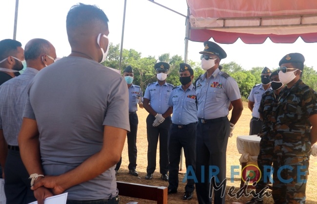 71 Naval Personnel Leave SLAF Quarantine Centre Iranamadu