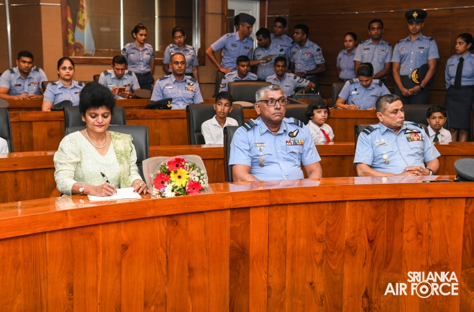 JAPAN-LANKA FRIENDSHIP ASSOCIATION DONATES AMBULANCE, SCHOLARSHIPS AND ESSENTIAL SUPPLIES TO SLAF IN STRENGTHENING BILATERAL TI