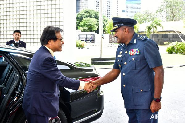 AMBASSADOR OF JAPAN TO SRI LANKA CALLS ON THE COMMANDER