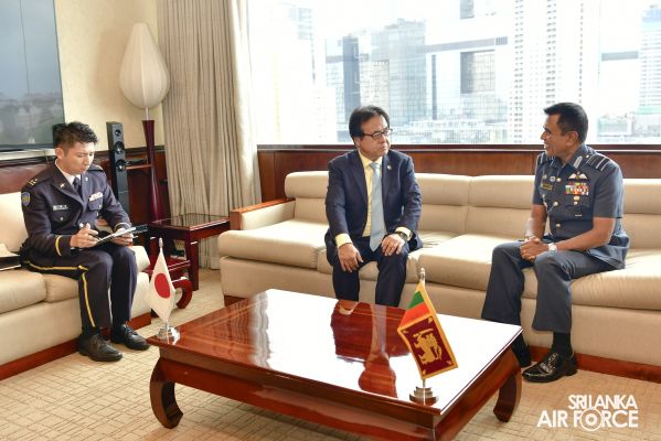 AMBASSADOR OF JAPAN TO SRI LANKA CALLS ON THE COMMANDER