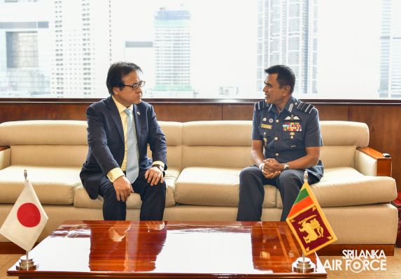 AMBASSADOR OF JAPAN TO SRI LANKA CALLS ON THE COMMANDER