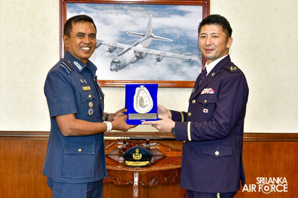 AMBASSADOR OF JAPAN TO SRI LANKA CALLS ON THE COMMANDER