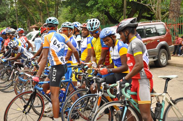 Airman Jeewan Jayasinghe peddles his way to the top at the Maurice Coomerawel Cycle Race