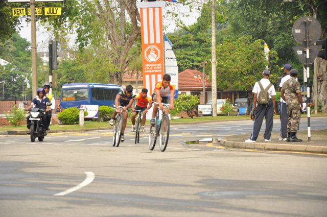 Airman Jeewan Jayasinghe peddles his way to the top at the Maurice Coomerawel Cycle Race