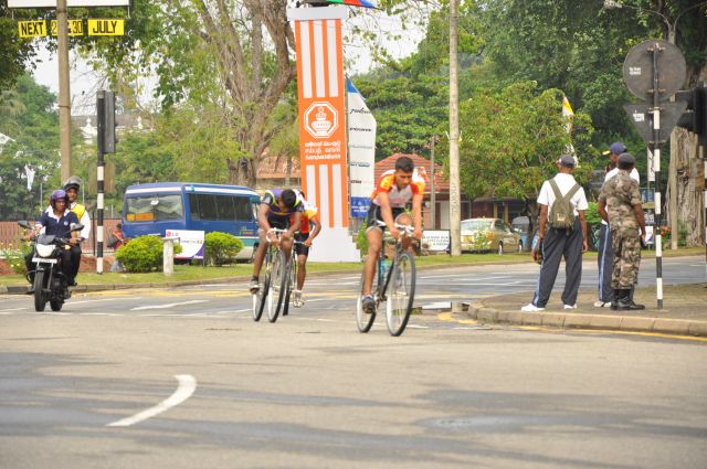 Airman Jeewan Jayasinghe peddles his way to the top at the Maurice Coomerawel Cycle Race